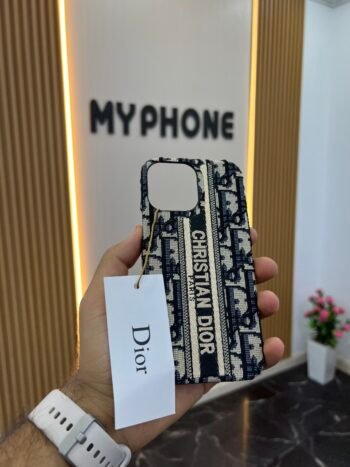 كفر آيفون ديور (Christian Dior) قماش فاخر مطرز ✨